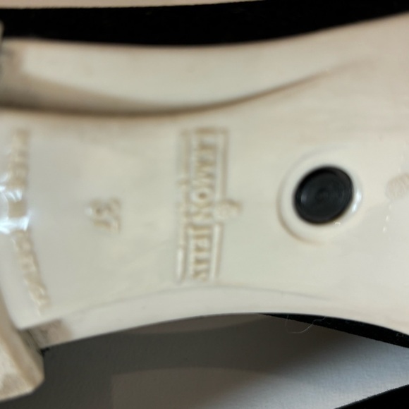 LEMON JELLY Sz 37 Ballet Flats with Decorative Fuzzy Faux Fur Pompoms Round Toe - Picture 8 of 8